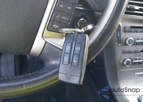 2010 Lincoln Mkt Ecoboost z USA, uszkodzony, nr VIN 2LMHJ5AT8ABJ27956